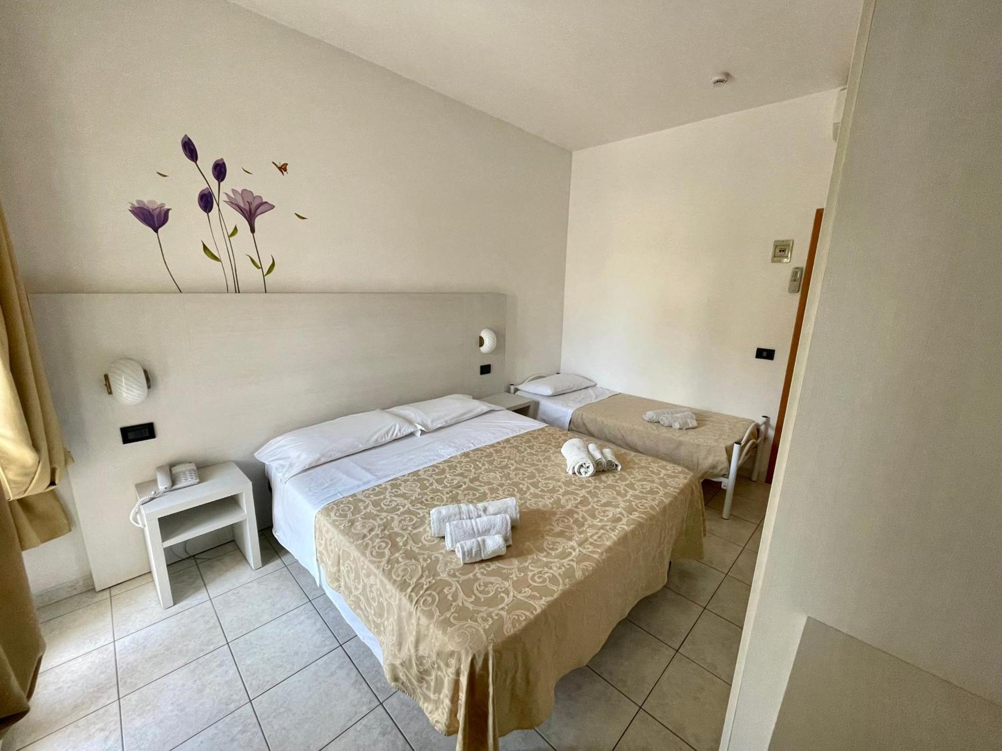 Dependance Hotel Marina Riccione Exteriör bild