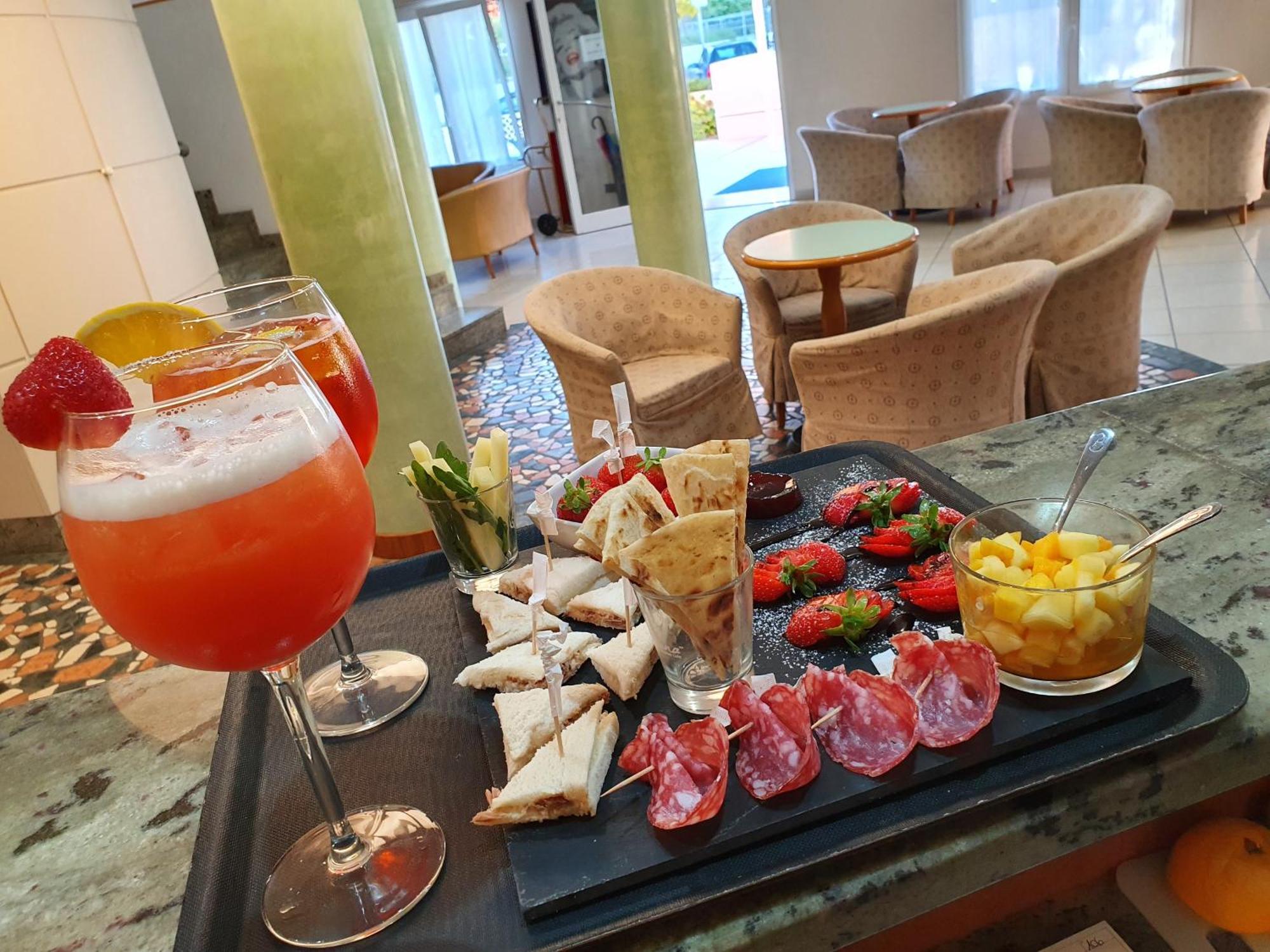 Dependance Hotel Marina Riccione Exteriör bild